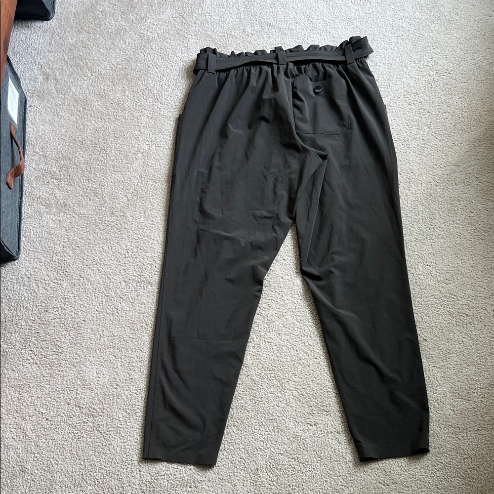 Athleta Charcoal Cargo Pants with Belt - Picture 6 of 9